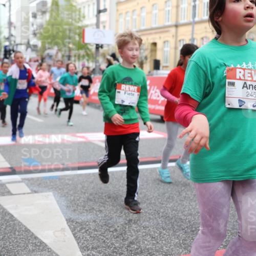 25.04.2026 - Das Zehntel Strokosch-Dieckow http://msf.ph/oto/9630193 25.04.2026 09:02:58 Ziel 1232, 1337, 1343, 1716, 2003, 2388, 2457, 2595, 3399, 3434, 3435, 3633, 3639, 3643, 3645, 3647, 3649, 3650, 3694, 3747, 3786, 3793, 3794, 3941, 3981, 3982 meine-sportfotos.de