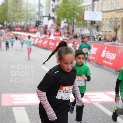25.04.2026 - Das Zehntel Strokosch-Dieckow http://msf.ph/oto/9630209 25.04.2026 11:06:45 Ziel 5139, 5843, 5845, 6985, 7892, 7894, 7902 meine-sportfotos.de