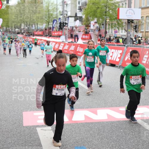 25.04.2026 - Das Zehntel Strokosch-Dieckow http://msf.ph/oto/9630215 25.04.2026 11:06:44 Ziel 5139, 5843, 5845, 6985, 7892, 7894, 7902 meine-sportfotos.de