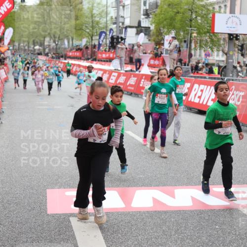 25.04.2026 - Das Zehntel Strokosch-Dieckow http://msf.ph/oto/9630219 25.04.2026 11:06:44 Ziel 5139, 5843, 5845, 6985, 7892, 7894, 7902 meine-sportfotos.de