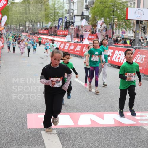 25.04.2026 - Das Zehntel Strokosch-Dieckow http://msf.ph/oto/9630220 25.04.2026 11:06:44 Ziel 5139, 5843, 5845, 6985, 7892, 7894, 7902 meine-sportfotos.de