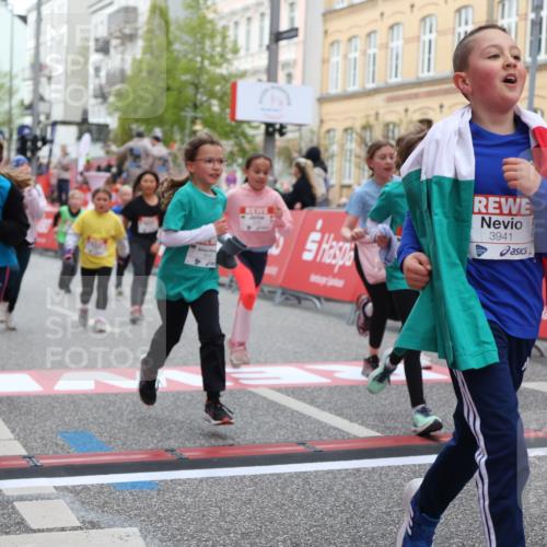 25.04.2026 - Das Zehntel Strokosch-Dieckow http://msf.ph/oto/9630227 25.04.2026 09:03:00 Ziel 1232, 1337, 1343, 1478, 1716, 1805, 2003, 2127, 2135, 2388, 2457, 2504, 2595, 2600, 2736, 2926, 3399, 3434, 3435, 3633, 3638, 3639, 3643, 3645, 3647, 3649, 3650, 3694, 3747, 3774, 3786, 3793, 3794, 3941, 3981, 3982 meine-sportfotos.de