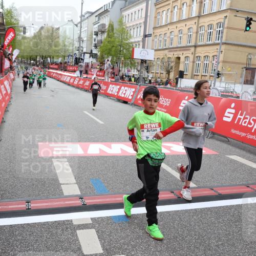 25.04.2026 - Das Zehntel Strokosch-Dieckow http://msf.ph/oto/9630230 25.04.2026 11:06:37 Ziel 5172, 6241, 6934, 7281, 7774, 7777, 18087 meine-sportfotos.de