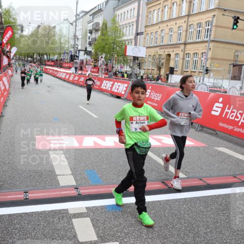 25.04.2026 - Das Zehntel Strokosch-Dieckow http://msf.ph/oto/9630231 25.04.2026 11:06:37 Ziel 5172, 6241, 6934, 7281, 7774, 7777, 18087 meine-sportfotos.de