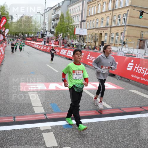 25.04.2026 - Das Zehntel Strokosch-Dieckow http://msf.ph/oto/9630235 25.04.2026 11:06:37 Ziel 5172, 6241, 6934, 7281, 7774, 7777, 18087 meine-sportfotos.de