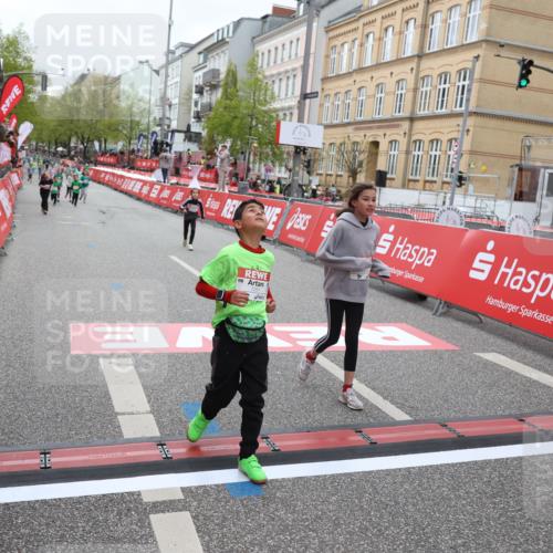 25.04.2026 - Das Zehntel Strokosch-Dieckow http://msf.ph/oto/9630240 25.04.2026 11:06:37 Ziel 5172, 6241, 6934, 7281, 7774, 7777, 18087 meine-sportfotos.de