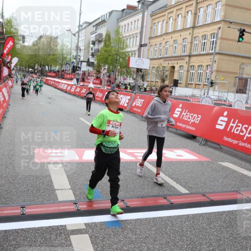 25.04.2026 - Das Zehntel Strokosch-Dieckow http://msf.ph/oto/9630241 25.04.2026 11:06:36 Ziel 5172, 6241, 6934, 7281, 7774, 7777, 18087 meine-sportfotos.de
