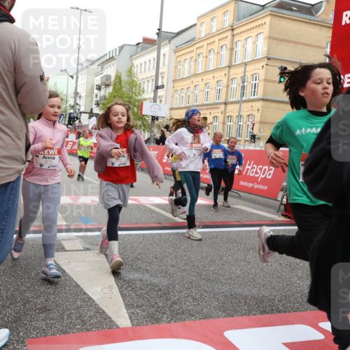 25.04.2026 - Das Zehntel Strokosch-Dieckow http://msf.ph/oto/9630245 25.04.2026 09:03:02 Ziel 1337, 1343, 1478, 1716, 1805, 2003, 2127, 2135, 2457, 2504, 2518, 2595, 2600, 2665, 2713, 2736, 2926, 3153, 3310, 3399, 3434, 3435, 3633, 3638, 3639, 3643, 3645, 3647, 3649, 3747, 3774, 3941, 3981, 3982 meine-sportfotos.de