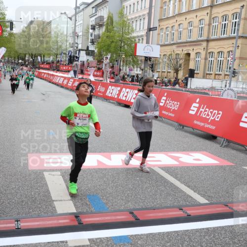 25.04.2026 - Das Zehntel Strokosch-Dieckow http://msf.ph/oto/9630246 25.04.2026 11:06:36 Ziel 5172, 6241, 6934, 7281, 7774, 7777, 18087 meine-sportfotos.de