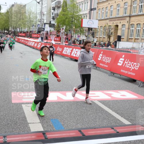 25.04.2026 - Das Zehntel Strokosch-Dieckow http://msf.ph/oto/9630247 25.04.2026 11:06:36 Ziel 5172, 6241, 6934, 7281, 7774, 7777, 18087 meine-sportfotos.de