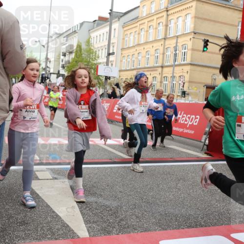 25.04.2026 - Das Zehntel Strokosch-Dieckow http://msf.ph/oto/9630250 25.04.2026 09:03:02 Ziel 1337, 1343, 1478, 1716, 1805, 2003, 2127, 2135, 2457, 2504, 2518, 2595, 2600, 2665, 2713, 2736, 2926, 3153, 3310, 3399, 3434, 3435, 3633, 3638, 3639, 3643, 3645, 3647, 3649, 3747, 3774, 3941, 3981, 3982 meine-sportfotos.de