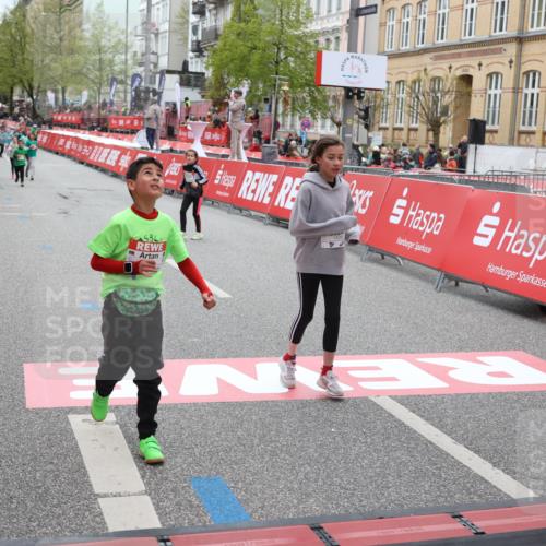 25.04.2026 - Das Zehntel Strokosch-Dieckow http://msf.ph/oto/9630251 25.04.2026 11:06:36 Ziel 5172, 6241, 6934, 7281, 7774, 7777, 18087 meine-sportfotos.de