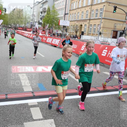 25.04.2026 - Das Zehntel Strokosch-Dieckow http://msf.ph/oto/9630260 25.04.2026 11:06:34 Ziel 5172, 6241, 6480, 6481, 6934, 7217, 7281, 7774, 7777, 18087 meine-sportfotos.de