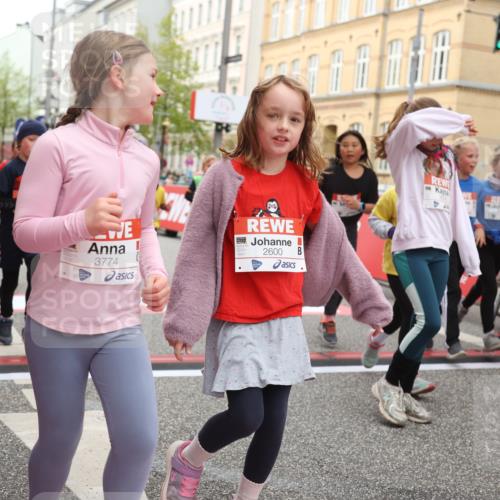 25.04.2026 - Das Zehntel Strokosch-Dieckow http://msf.ph/oto/9630264 25.04.2026 09:03:03 Ziel 1478, 1805, 2127, 2135, 2504, 2518, 2595, 2600, 2665, 2713, 2736, 2926, 3153, 3310, 3399, 3434, 3435, 3633, 3638, 3639, 3643, 3645, 3647, 3649, 3747, 3774, 3941, 3981, 3982 meine-sportfotos.de