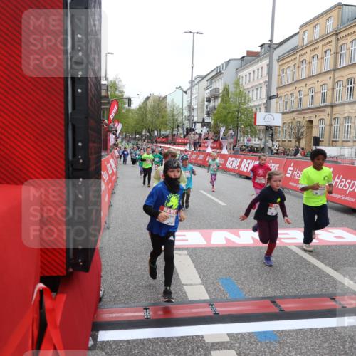 25.04.2026 - Das Zehntel Strokosch-Dieckow http://msf.ph/oto/9630266 25.04.2026 11:04:23 Ziel 5052, 5053, 5630, 5945, 5948, 5971, 6567, 6887, 7064, 7087, 7237, 7269, 7600, 7609, 7979, 7980, 7994 meine-sportfotos.de