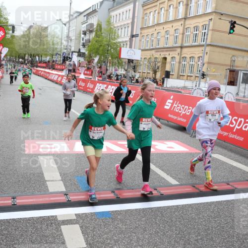 25.04.2026 - Das Zehntel Strokosch-Dieckow http://msf.ph/oto/9630270 25.04.2026 11:06:34 Ziel 5172, 6241, 6480, 6481, 6934, 7217, 7281, 7774, 7777, 18087 meine-sportfotos.de