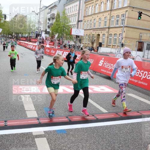 25.04.2026 - Das Zehntel Strokosch-Dieckow http://msf.ph/oto/9630271 25.04.2026 11:06:34 Ziel 5172, 6241, 6480, 6481, 6934, 7217, 7281, 7774, 7777, 18087 meine-sportfotos.de