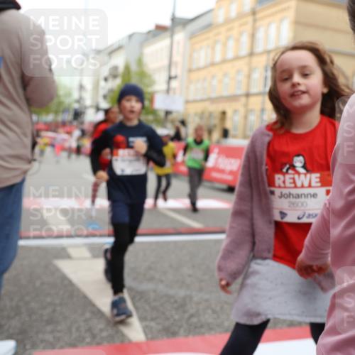 25.04.2026 - Das Zehntel Strokosch-Dieckow http://msf.ph/oto/9630281 25.04.2026 09:03:04 Ziel 1478, 1805, 2127, 2135, 2220, 2504, 2518, 2595, 2600, 2665, 2713, 2736, 2926, 3153, 3310, 3399, 3435, 3633, 3638, 3639, 3643, 3645, 3647, 3649, 3774, 3941, 3981, 3982 meine-sportfotos.de