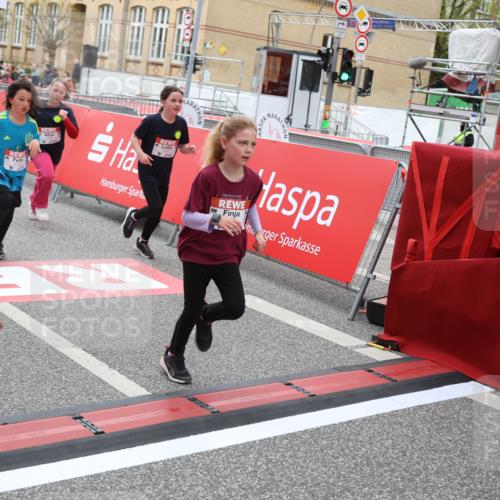 25.04.2026 - Das Zehntel Strokosch-Dieckow http://msf.ph/oto/9630314 25.04.2026 11:06:26 Ziel 6195, 6197, 6480, 6481, 6587, 6739, 6765, 6773, 6801, 7215, 7216, 7416, 7645 meine-sportfotos.de