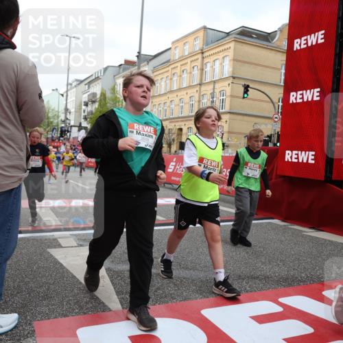 25.04.2026 - Das Zehntel Strokosch-Dieckow http://msf.ph/oto/9630321 25.04.2026 09:03:06 Ziel 1478, 1620, 1805, 2127, 2135, 2220, 2227, 2504, 2518, 2600, 2665, 2702, 2704, 2713, 2736, 2926, 3153, 3310, 3399, 3633, 3638, 3639, 3643, 3645, 3774, 3981 meine-sportfotos.de