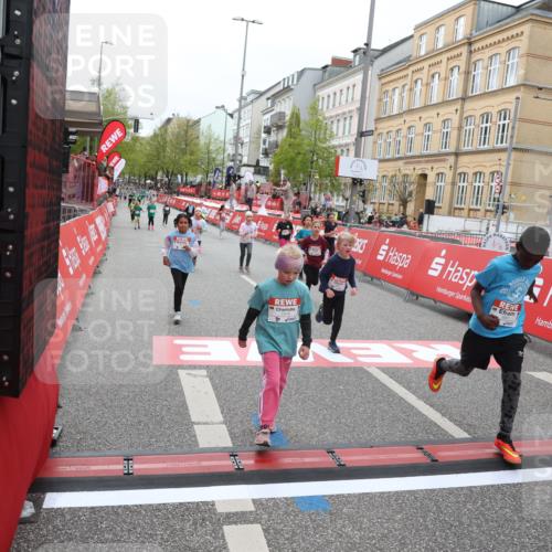 25.04.2026 - Das Zehntel Strokosch-Dieckow http://msf.ph/oto/9630326 25.04.2026 11:06:24 Ziel 5875, 6197, 6587, 6773, 6801, 7215, 7216, 7416, 7645 meine-sportfotos.de