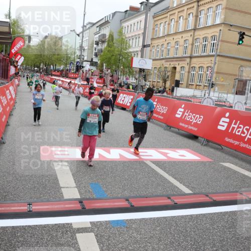 25.04.2026 - Das Zehntel Strokosch-Dieckow http://msf.ph/oto/9630339 25.04.2026 11:06:23 Ziel 5051, 5875, 6587, 6773, 6801, 7215, 7216, 7416, 7645 meine-sportfotos.de