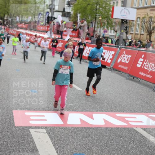 25.04.2026 - Das Zehntel Strokosch-Dieckow http://msf.ph/oto/9630349 25.04.2026 11:06:22 Ziel 5051, 5875, 6587, 6773, 6801, 7215, 7216, 7416, 7471 meine-sportfotos.de