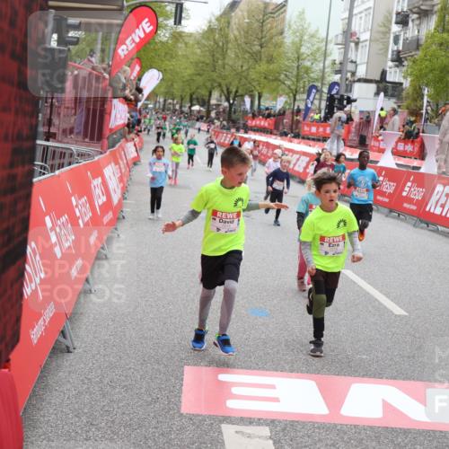25.04.2026 - Das Zehntel Strokosch-Dieckow http://msf.ph/oto/9630356 25.04.2026 11:06:19 Ziel 5051, 5875, 7215, 7216, 7268, 7295, 7471 meine-sportfotos.de