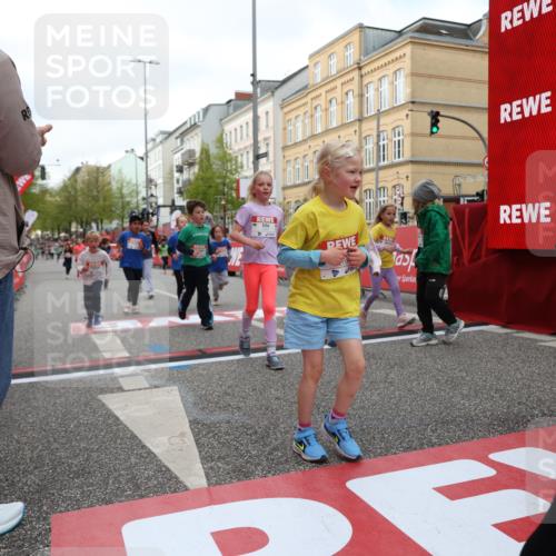 25.04.2026 - Das Zehntel Strokosch-Dieckow http://msf.ph/oto/9630358 25.04.2026 09:03:10 Ziel 1002, 1009, 1603, 1620, 2116, 2121, 2123, 2220, 2227, 2516, 2518, 2665, 2701, 2702, 2704, 2713, 2834, 3153, 3310, 3396 meine-sportfotos.de