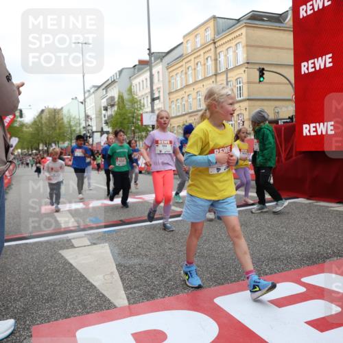 25.04.2026 - Das Zehntel Strokosch-Dieckow http://msf.ph/oto/9630368 25.04.2026 09:03:10 Ziel 1002, 1009, 1603, 1620, 2116, 2121, 2123, 2220, 2227, 2516, 2518, 2665, 2701, 2702, 2704, 2713, 2834, 3153, 3310, 3396 meine-sportfotos.de