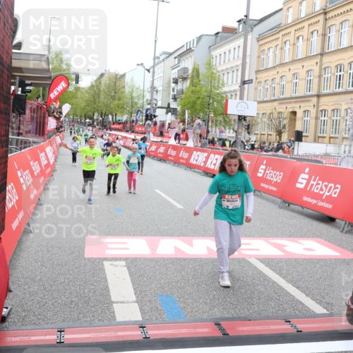 25.04.2026 - Das Zehntel Strokosch-Dieckow http://msf.ph/oto/9630369 25.04.2026 11:06:18 Ziel 5051, 5875, 7215, 7216, 7268, 7295, 7471 meine-sportfotos.de