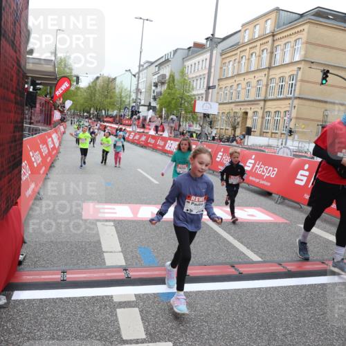 25.04.2026 - Das Zehntel Strokosch-Dieckow http://msf.ph/oto/9630379 25.04.2026 11:06:17 Ziel 5051, 5121, 5875, 7268, 7295, 7471, 8073 meine-sportfotos.de