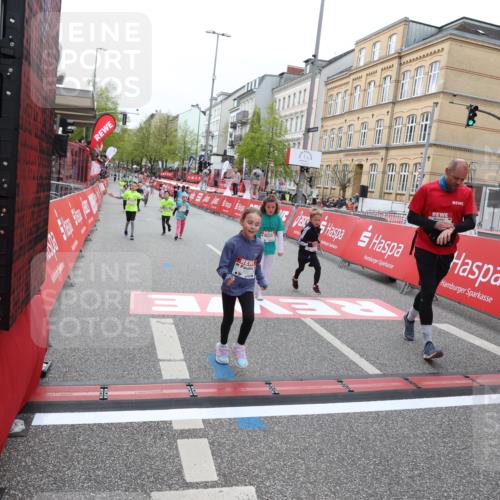25.04.2026 - Das Zehntel Strokosch-Dieckow http://msf.ph/oto/9630381 25.04.2026 11:06:17 Ziel 5051, 5121, 5875, 7268, 7295, 7471, 8073 meine-sportfotos.de