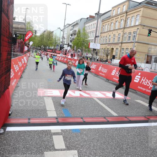 25.04.2026 - Das Zehntel Strokosch-Dieckow http://msf.ph/oto/9630386 25.04.2026 11:06:17 Ziel 5051, 5121, 5875, 7268, 7295, 7471, 8073 meine-sportfotos.de