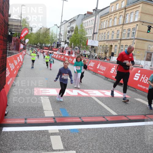 25.04.2026 - Das Zehntel Strokosch-Dieckow http://msf.ph/oto/9630387 25.04.2026 11:06:17 Ziel 5051, 5121, 5875, 7268, 7295, 7471, 8073 meine-sportfotos.de