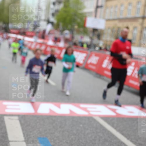 25.04.2026 - Das Zehntel Strokosch-Dieckow http://msf.ph/oto/9630390 25.04.2026 11:06:16 Ziel 5051, 5121, 5875, 7268, 7295, 7471, 7589, 8073 meine-sportfotos.de