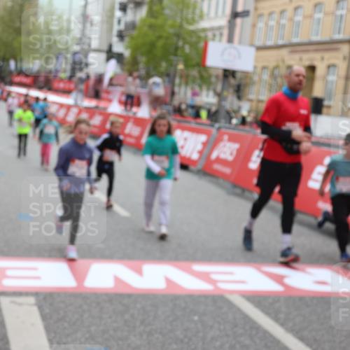 25.04.2026 - Das Zehntel Strokosch-Dieckow http://msf.ph/oto/9630393 25.04.2026 11:06:16 Ziel 5051, 5121, 5875, 7268, 7295, 7471, 7589, 8073 meine-sportfotos.de