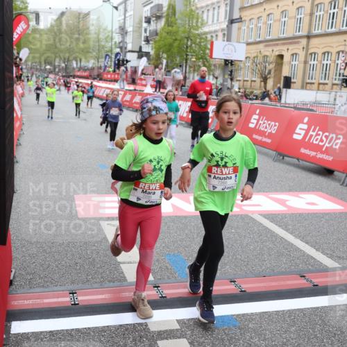 25.04.2026 - Das Zehntel Strokosch-Dieckow http://msf.ph/oto/9630403 25.04.2026 11:06:14 Ziel 5121, 7268, 7295, 7471, 7564, 7578, 7589, 7637, 7870, 8073 meine-sportfotos.de
