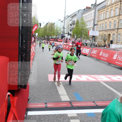 25.04.2026 - Das Zehntel Strokosch-Dieckow http://msf.ph/oto/9630411 25.04.2026 11:06:13 Ziel 5121, 5647, 5952, 7268, 7295, 7564, 7578, 7589, 7637, 7870, 8073 meine-sportfotos.de