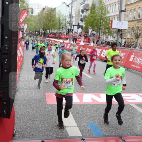 25.04.2026 - Das Zehntel Strokosch-Dieckow http://msf.ph/oto/9630432 25.04.2026 11:04:22 Ziel 5052, 5053, 5630, 5915, 5945, 5948, 5998, 6030, 6567, 6887, 7064, 7087, 7237, 7269, 7600, 7609, 7979, 7980, 7994 meine-sportfotos.de