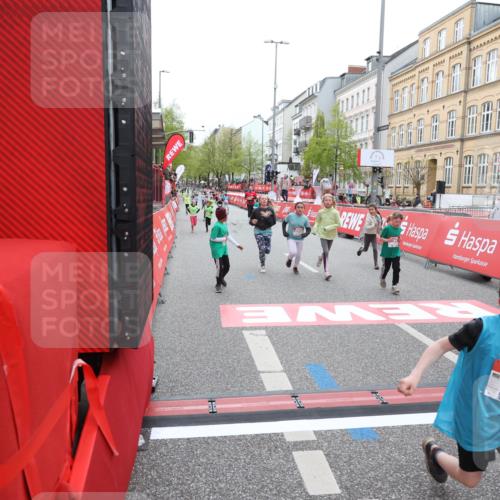 25.04.2026 - Das Zehntel Strokosch-Dieckow http://msf.ph/oto/9630452 25.04.2026 11:06:08 Ziel 5096, 5647, 5944, 5952, 6851, 7040, 7564, 7578, 7589, 7637, 7870 meine-sportfotos.de