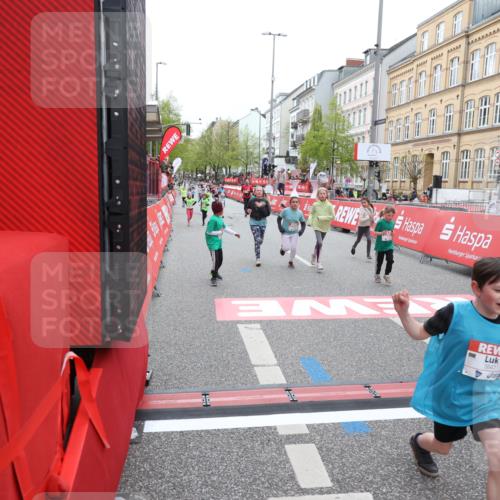 25.04.2026 - Das Zehntel Strokosch-Dieckow http://msf.ph/oto/9630454 25.04.2026 11:06:08 Ziel 5096, 5647, 5944, 5952, 6851, 7040, 7564, 7578, 7589, 7637, 7870 meine-sportfotos.de