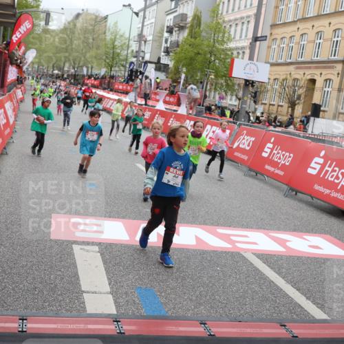 25.04.2026 - Das Zehntel Strokosch-Dieckow http://msf.ph/oto/9630466 25.04.2026 11:06:04 Ziel 5096, 5124, 5886, 5944, 6159, 6599, 6851, 6970, 7040, 7210, 7213, 7461, 7492, 7566 meine-sportfotos.de