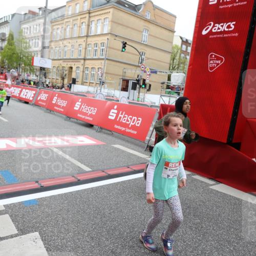 25.04.2026 - Das Zehntel Strokosch-Dieckow http://msf.ph/oto/9630473 25.04.2026 11:06:04 Ziel 5096, 5124, 5886, 5944, 6159, 6599, 6851, 6970, 7040, 7210, 7213, 7461, 7492, 7566 meine-sportfotos.de