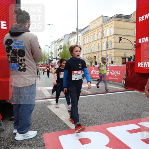 25.04.2026 - Das Zehntel Strokosch-Dieckow http://msf.ph/oto/9630484 25.04.2026 09:03:18 Ziel 2121, 2281, 2283, 2340, 2402, 3017, 3213, 3286, 3293, 3396, 3425, 3550, 3854, 3871, 3909 meine-sportfotos.de