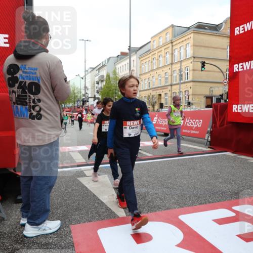 25.04.2026 - Das Zehntel Strokosch-Dieckow http://msf.ph/oto/9630489 25.04.2026 09:03:18 Ziel 2121, 2281, 2283, 2340, 2402, 3017, 3213, 3286, 3293, 3396, 3425, 3550, 3854, 3871, 3909 meine-sportfotos.de