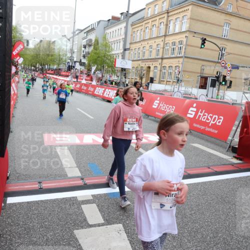 25.04.2026 - Das Zehntel Strokosch-Dieckow http://msf.ph/oto/9630496 25.04.2026 11:06:02 Ziel 5096, 5124, 5686, 5886, 5944, 6159, 6599, 6970, 7210, 7213, 7433, 7461, 7492, 7566 meine-sportfotos.de