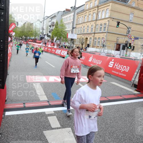 25.04.2026 - Das Zehntel Strokosch-Dieckow http://msf.ph/oto/9630497 25.04.2026 11:06:02 Ziel 5096, 5124, 5686, 5886, 5944, 6159, 6599, 6970, 7210, 7213, 7433, 7461, 7492, 7566 meine-sportfotos.de