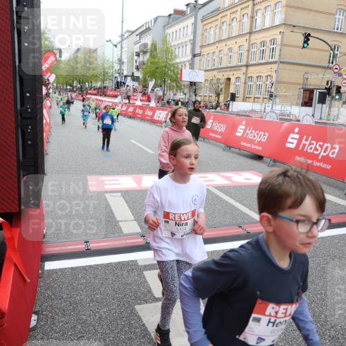 25.04.2026 - Das Zehntel Strokosch-Dieckow http://msf.ph/oto/9630501 25.04.2026 11:06:01 Ziel 5096, 5124, 5686, 5886, 5944, 6159, 6599, 6970, 7210, 7213, 7433, 7461, 7492, 7566 meine-sportfotos.de