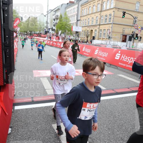 25.04.2026 - Das Zehntel Strokosch-Dieckow http://msf.ph/oto/9630509 25.04.2026 11:06:01 Ziel 5096, 5124, 5686, 5886, 5944, 6159, 6599, 6970, 7210, 7213, 7433, 7461, 7492, 7566 meine-sportfotos.de